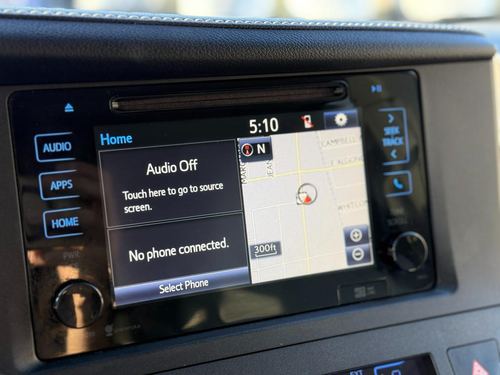 2015 Toyota Sienna Limited 7-Passenger — photo 23