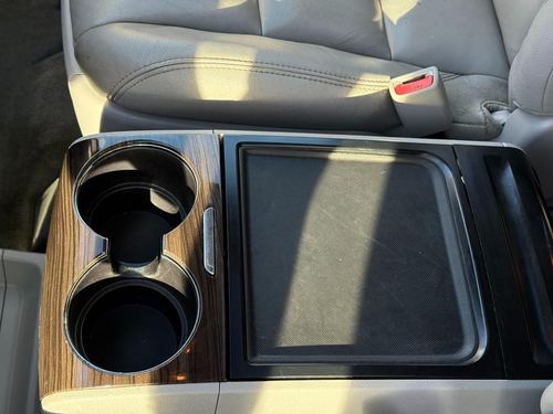 2015 Toyota Sienna Limited 7-Passenger — photo 36