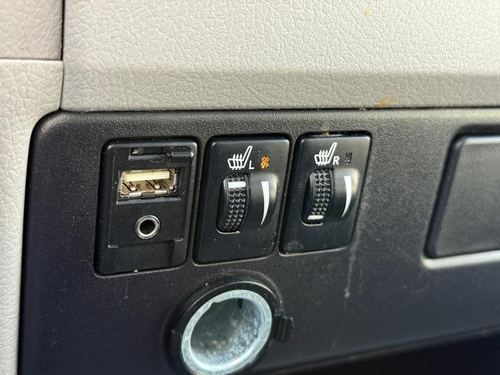 2015 Toyota Sienna Limited 7-Passenger — photo 39