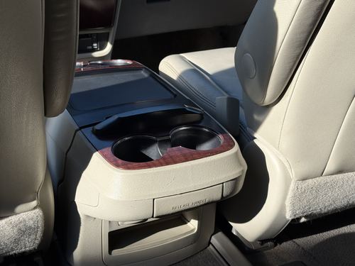 2012 Toyota Sienna — photo 28