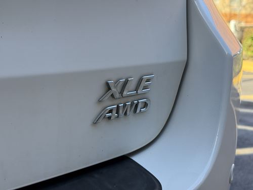 2012 Toyota Sienna — photo 20