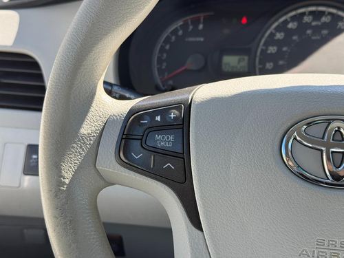 2014 Toyota Sienna — photo 18