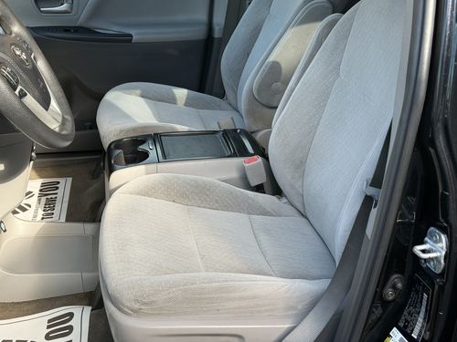 2018 Toyota Sienna — photo 15