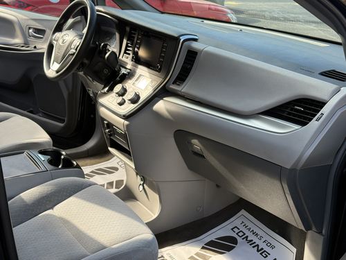 2018 Toyota Sienna — photo 13