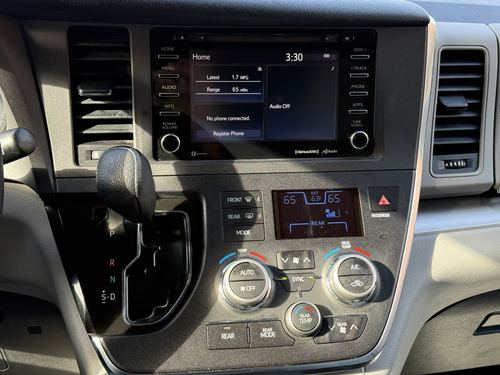 2018 Toyota Sienna — photo 16