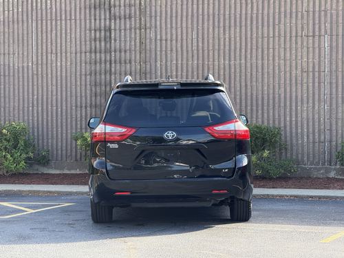 2018 Toyota Sienna — photo 10
