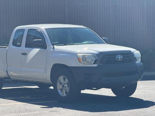 2015 Toyota Tacoma — photo 4