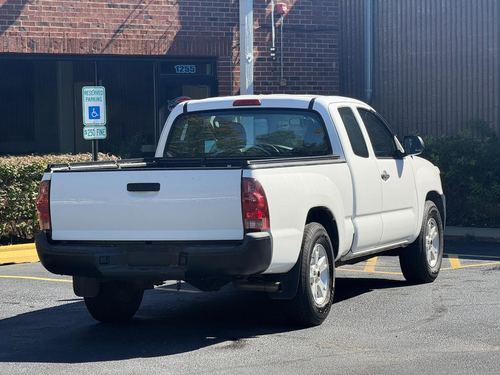 2015 Toyota Tacoma — photo 8
