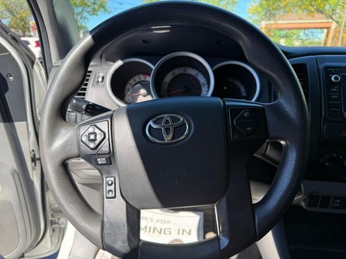 2015 Toyota Tacoma — photo 15