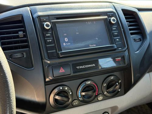 2015 Toyota Tacoma — photo 21