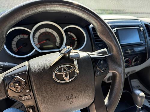 2015 Toyota Tacoma — photo 22