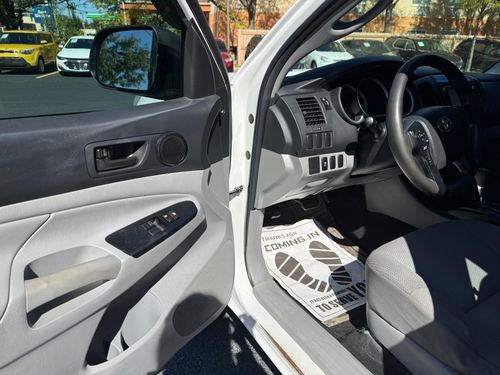 2015 Toyota Tacoma — photo 24