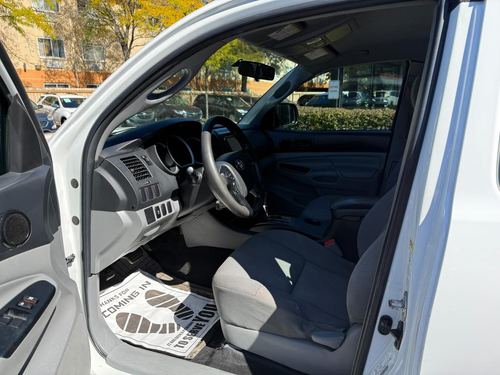 2015 Toyota Tacoma — photo 25