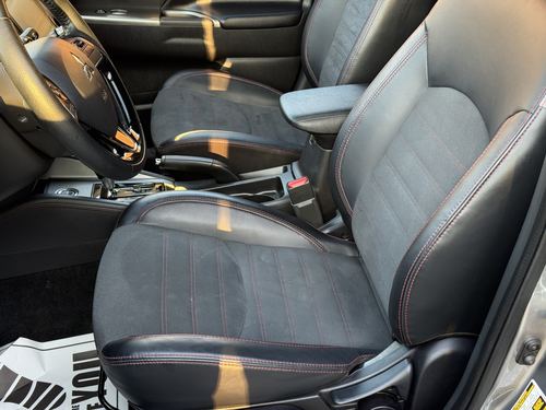 2024 Mitsubishi Outlander — photo 18