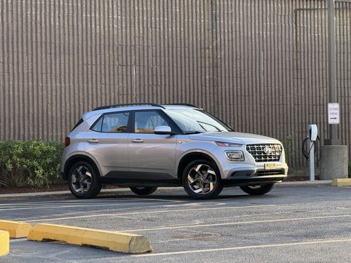 2021 Hyundai Venue — photo 3