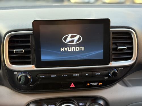 2021 Hyundai Venue — photo 23