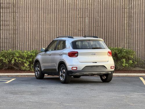2021 Hyundai Venue — photo 9