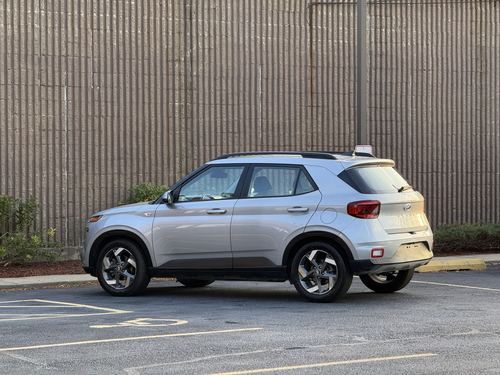 2021 Hyundai Venue — photo 12