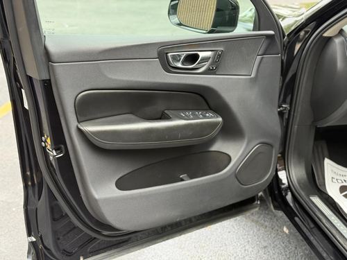 2019 Volvo Xc60 T5 Momentum — photo 27