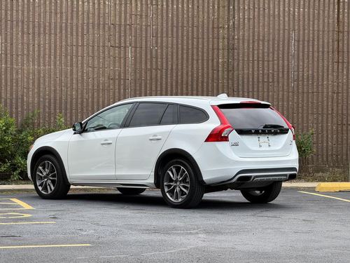 2018 Volvo V60 T5 — photo 9